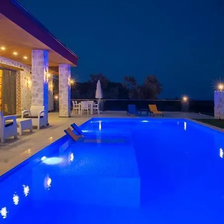 Toprak Villa *